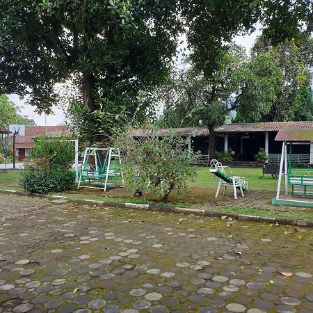 Yehezkiel Hotel Lembang Mitra Reddoorz Eksteriør bilde